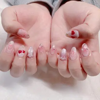 ネイル 根津 綾子のネイルデザイン