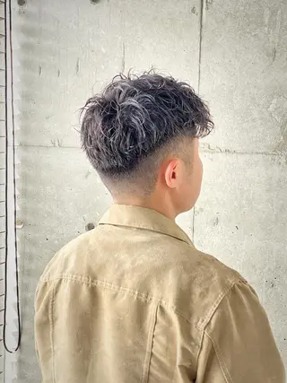 ショート パーマ メンズ MENS  FEEL南森町所属・佐藤 達郎のヘアスタイル