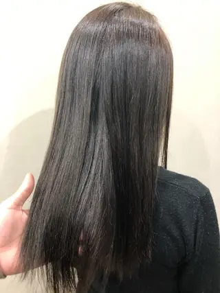ロング カラー 小野 遥南のヘアスタイル