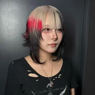 ショート カラー ★デザインカラー ハイトーン ももか★のヘアスタイル