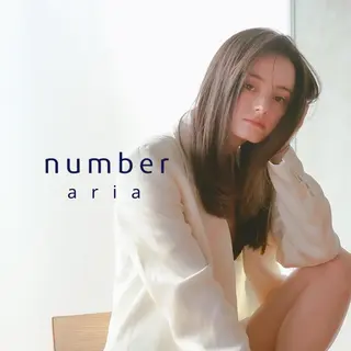 セミロング カラー N° aria 三軒茶屋のヘアスタイル