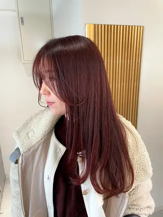 ロング カラー スズキ シオリのヘアスタイル