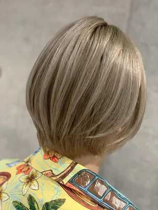 ショート カラー ヘアアレンジ 髪質改善×ハイトーン 中田啄也のヘアスタイル