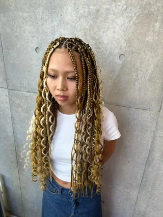 ロング ヘアアレンジ HARURU🪮✨ ブレイズ海外ヘアのヘアスタイル