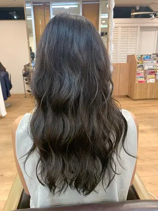 ロング カラー yuri🌼 NUMBER 天王寺のヘアスタイル