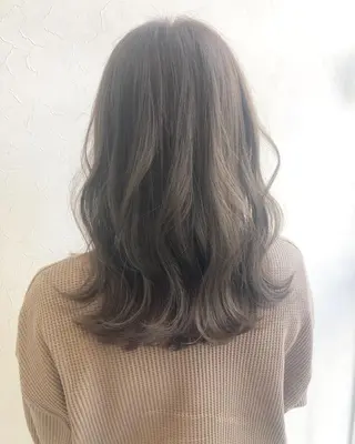 セミロング カラー nakahara madokaのヘアスタイル