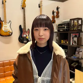 ミディアム カラー シルエット所属・シルエット Reinaのヘアスタイル
