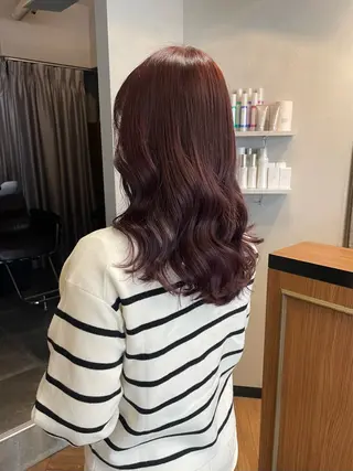 ミディアム 西岡 幸穂のヘアスタイル