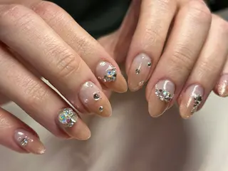 ネイル ネイルサロン カーニバルマニア 明石店所属・宇久 澪のネイルデザイン