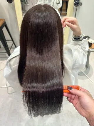 ロング カラー レイヤー/顔まわり カット/地毛風カラーのヘアスタイル