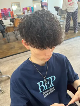 パーマ メンズ メンズ特化 ティアラのヘアスタイル