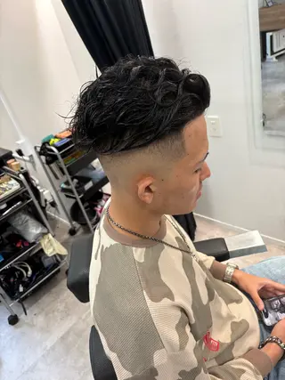 ショート パーマ メンズ INTRO SHIBUYA by Fi-Ne所属・💈メンズフェード 特化DAIYA💈のヘアスタイル