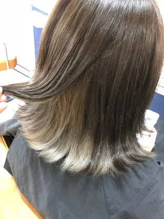 ミディアム カラー 【AMANEQ】 yuka🦋のヘアスタイル