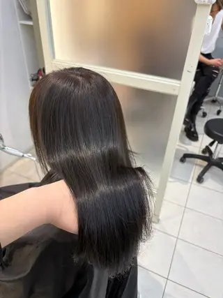 カラー よねけん😁 透明感/艶感のヘアスタイル