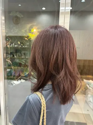 セミロング カラー 横山 渚のヘアスタイル