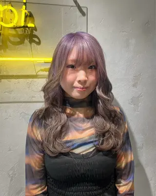 ミディアム デザイン🥇複雑履歴 ハイトーン特化のヘアスタイル