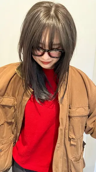 ミディアム カラー 三谷 はるなのヘアスタイル