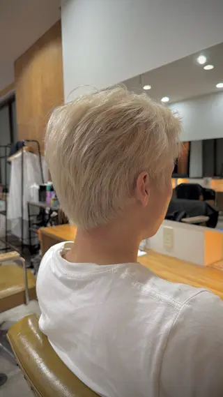 ショート カラー メンズ DECO HAIR 井上琴愛のヘアスタイル