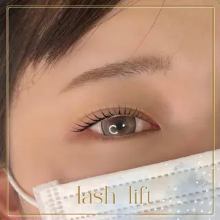 マツエク・マツパ brow bar tokyo所属・brow bar tokyo【乃木坂】のマツエク・マツパデザイン