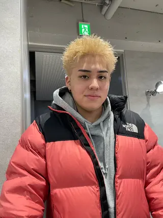 ショート カラー メンズ 垢抜けハイトーン☀/ 笑顔の美容師/しゅんのヘアスタイル