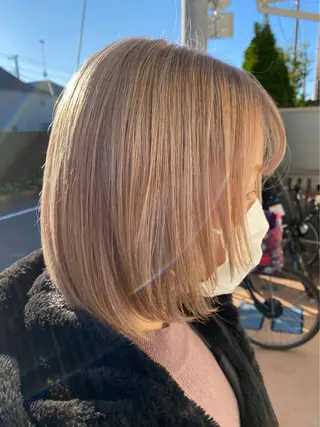 カラー 透明感ブリーチ ハイトーンウエダのヘアスタイル