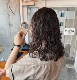 ロング パーマ くいた あやなのヘアスタイル