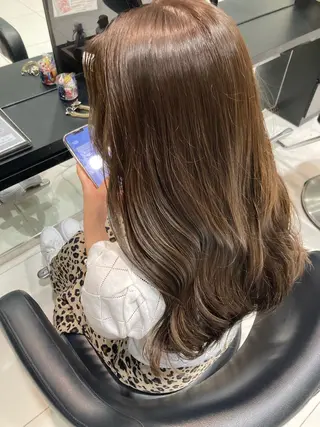 ロング 山中 彩華のヘアスタイル