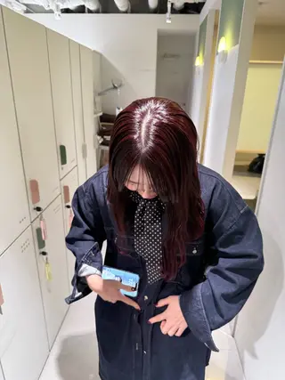 カラー momb所属・杉浦 姫菜のヘアスタイル