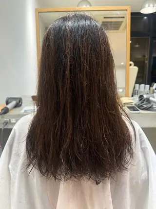 セミロング NAVY 日 和のヘアスタイル
