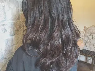 ミディアム カラー EMANON天神所属・Hitomi Ezakiのヘアスタイル