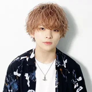 ショート カラー パーマ メンズ 大橋 拓巳のヘアスタイル