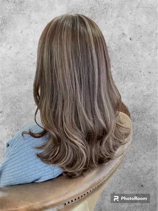 セミロング Tiam Yuzumiのヘアスタイル