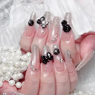 ネイル 櫻井 ナナのネイルデザイン