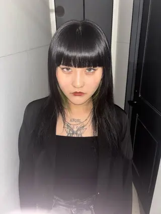 ロング カラー 小塚 玲奈のヘアスタイル