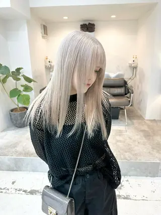 セミロング カラー kai .のヘアスタイル