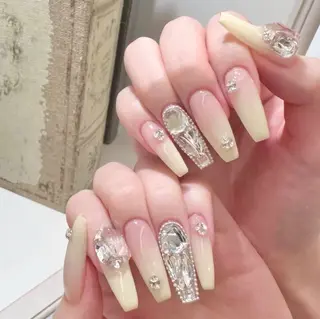 ネイル bijounail所属・bijou nailのネイルデザイン