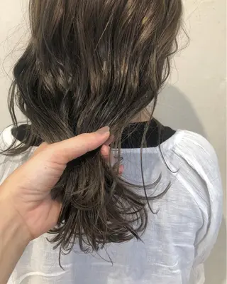 セミロング レイヤーカット/ 透明感カラーmikuのヘアスタイル