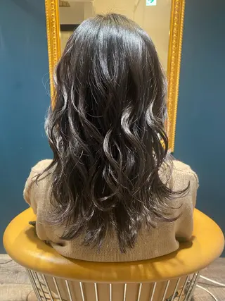 ロング ボブ/透明感カラー 岸本涼奈のヘアスタイル