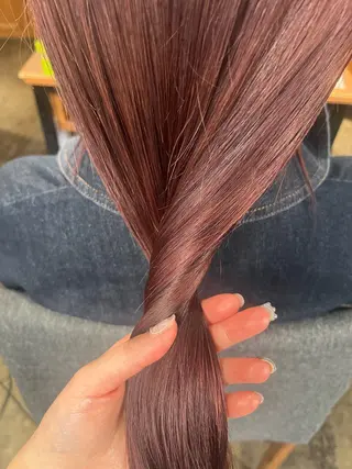 ロング カラー シンドウ チサのヘアスタイル