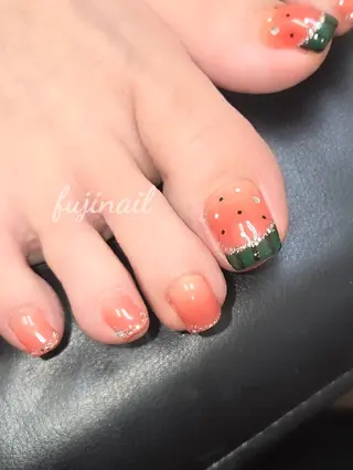 ネイル fujinail(バーバーフジノ)所属・藤野 智美のネイルデザイン