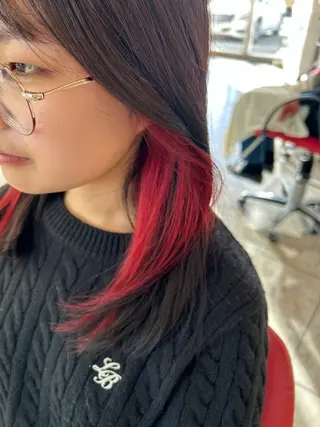 ロング カラー OSHARE DOROBO bis所属・槇野 彪海のヘアスタイル