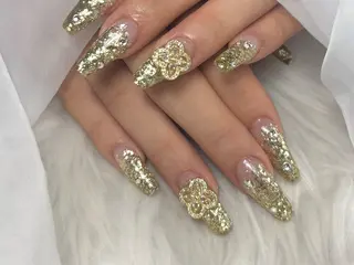 ネイル Salute本店 🦋仲原里佳のネイルデザイン