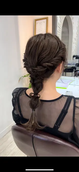 ロング KEEN.渋沢/ 横溝小夏のヘアスタイル