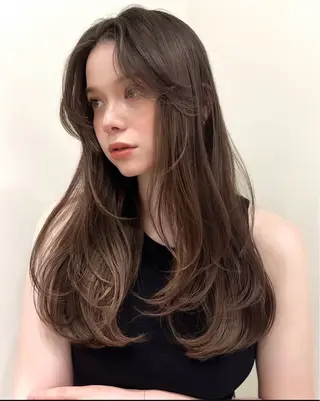 ロング カラー ✨レイヤーカット/透 名感カラー特化✨のヘアスタイル