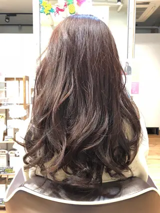 ロング カラー 青野 文香のヘアスタイル