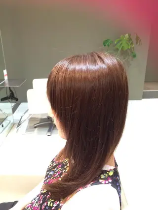 ミディアム セミロング カラー 鈴木 沙羅のマツエク・マツパデザイン