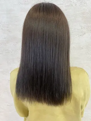 ロング カラー 上田 和紀子のヘアスタイル