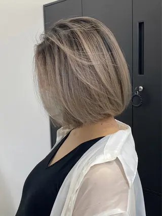 ショート カラー 古賀/レイヤーボブ /ハッシュカットのヘアスタイル