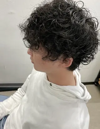 メンズ 古川　イノアカラー 京汰　六本松のヘアスタイル
