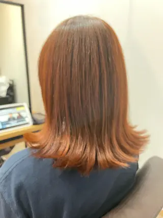 セミロング SALOWIN心斎橋Suite店所属・ブリーチ毛にもできる 縮毛矯正|鷹司郎のヘアスタイル